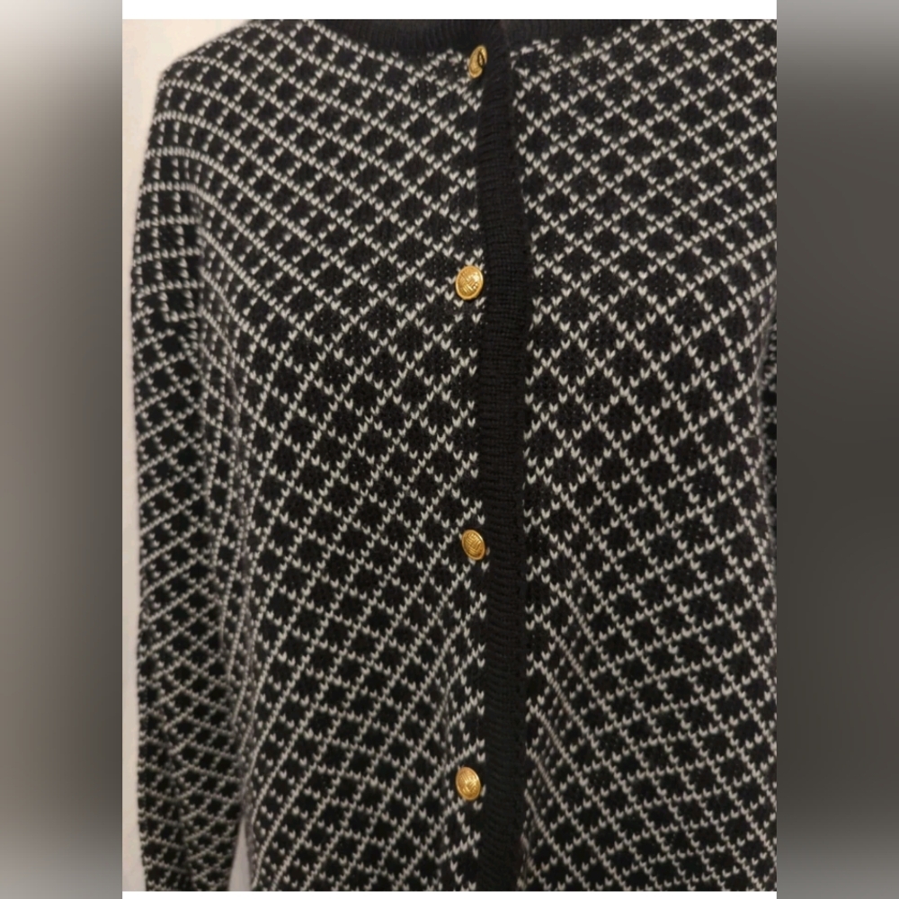 Crystal-Kobe Large Black White Patterned Cardigan with Gold Buttons and Pockets